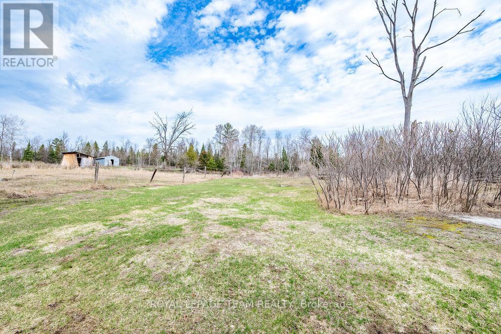 












5242 MURPHY ROAD

,
Greater Madawaska,




Ontario
K0J1H0

