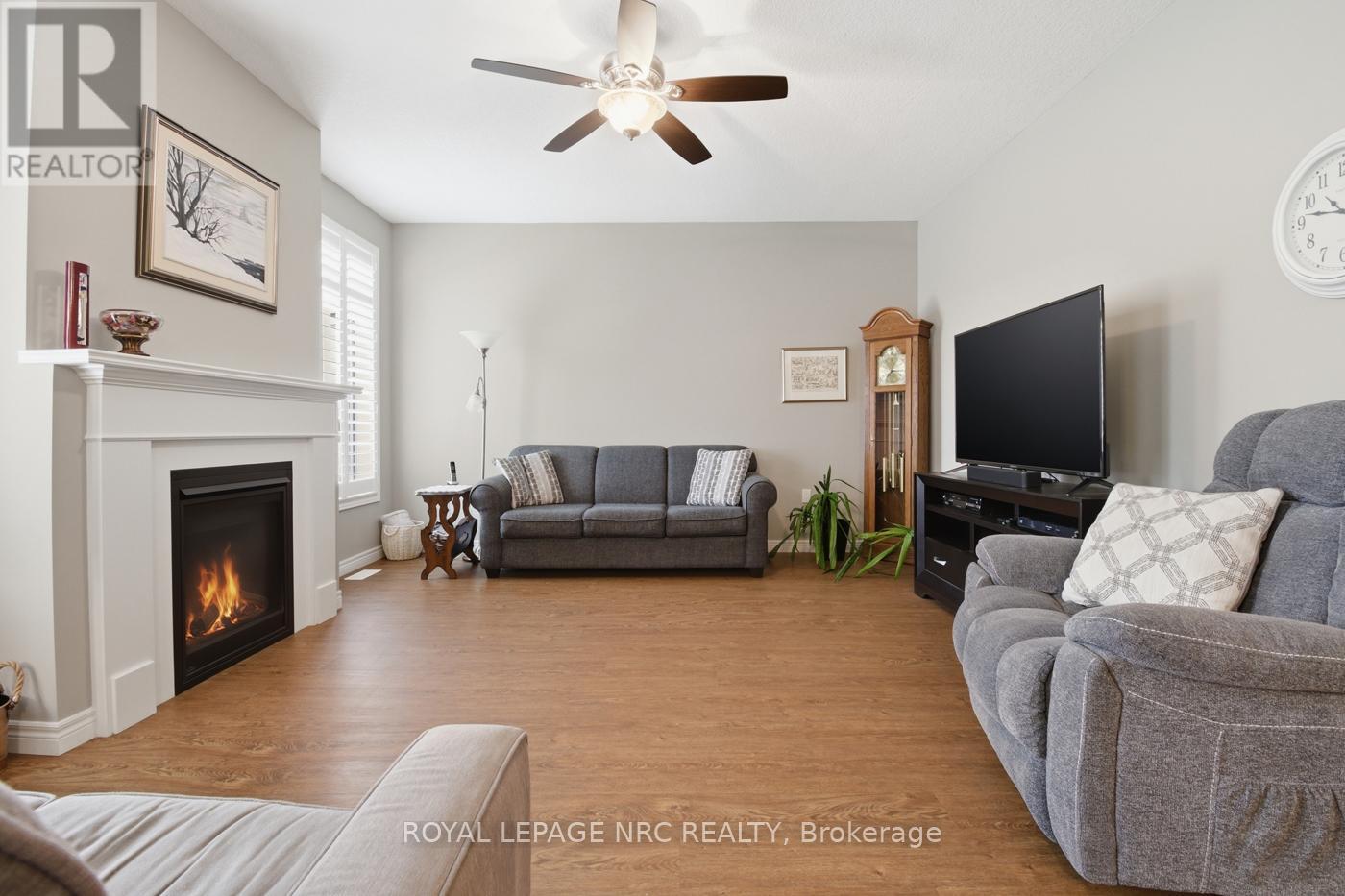 












633 WINSTON ROAD

,
Grimsby (Grimsby Beach),




Ontario
L3M0H4

