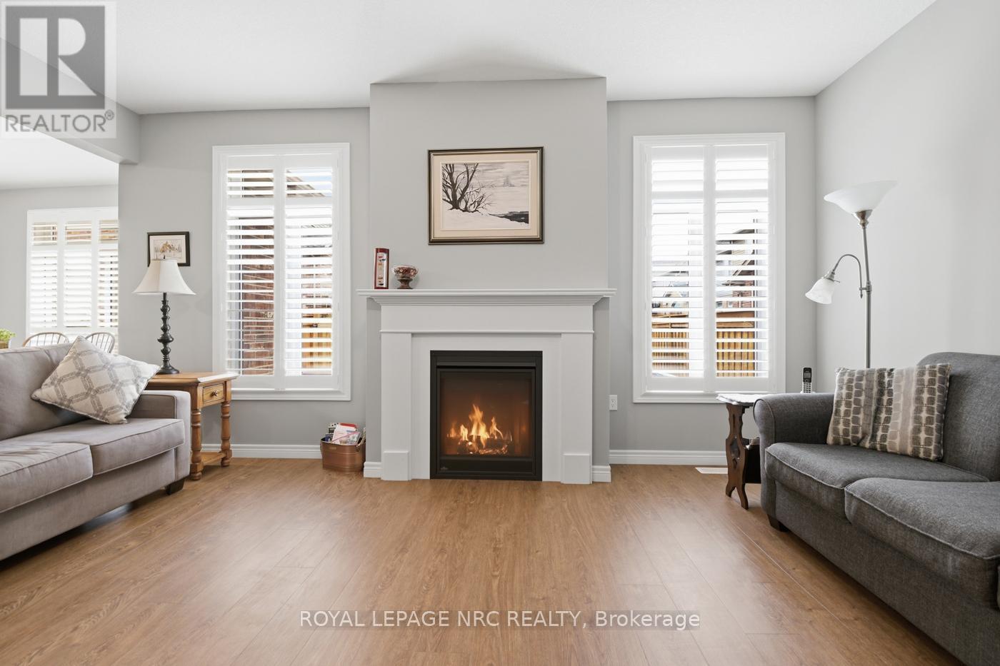 












633 WINSTON ROAD

,
Grimsby (Grimsby Beach),




Ontario
L3M0H4

