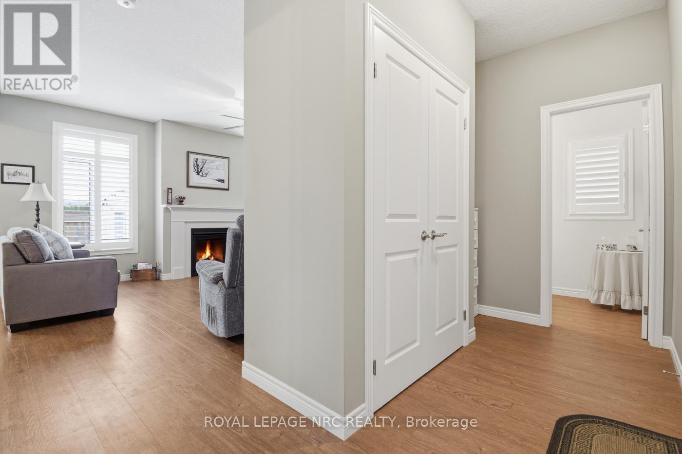 












633 WINSTON ROAD

,
Grimsby (Grimsby Beach),




Ontario
L3M0H4

