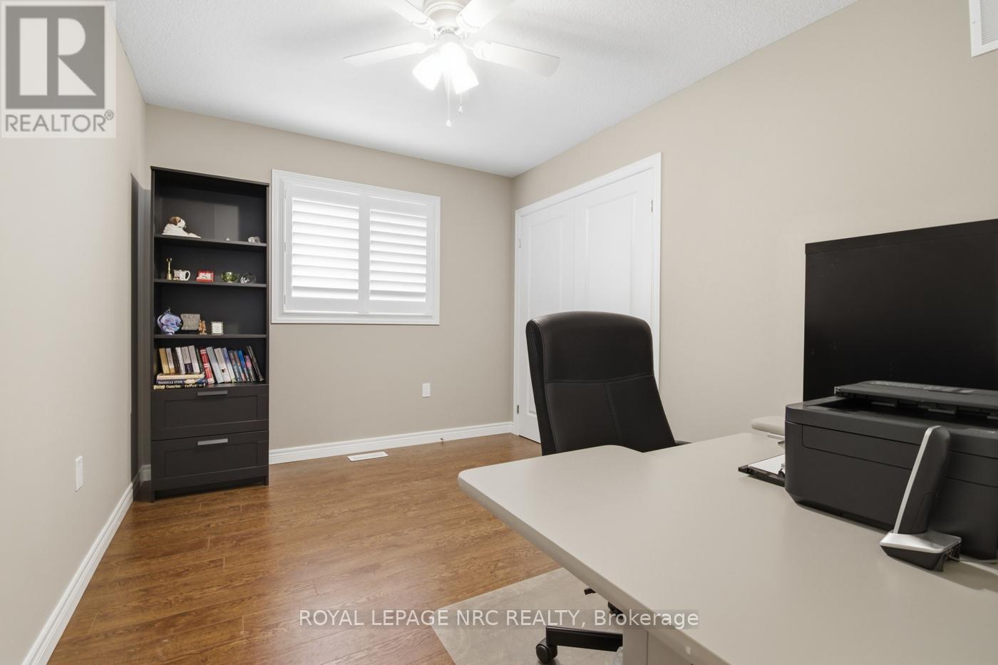 












633 WINSTON ROAD

,
Grimsby (Grimsby Beach),




Ontario
L3M0H4

