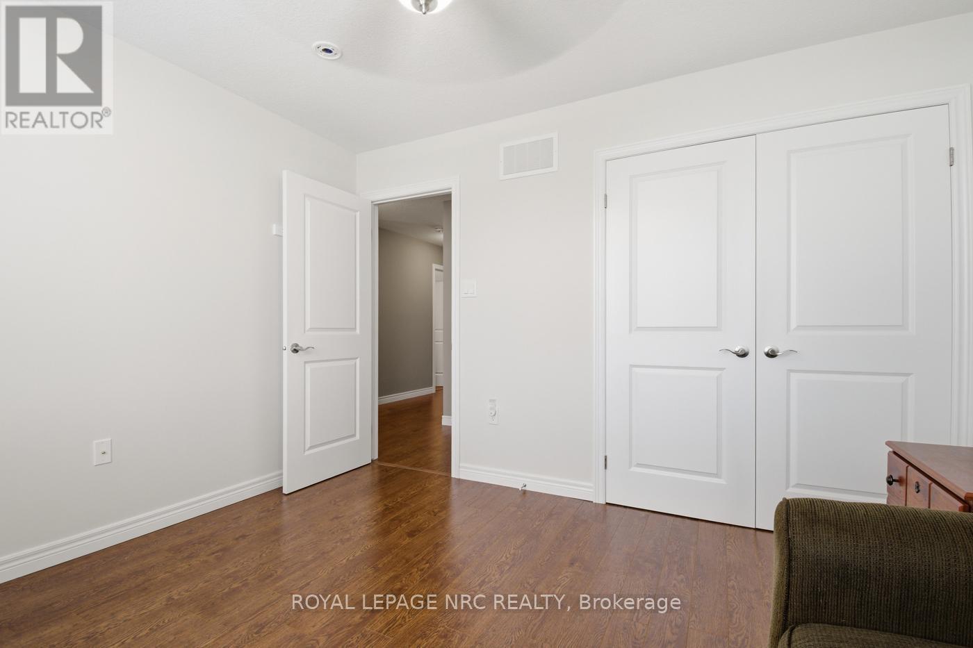












633 WINSTON ROAD

,
Grimsby (Grimsby Beach),




Ontario
L3M0H4

