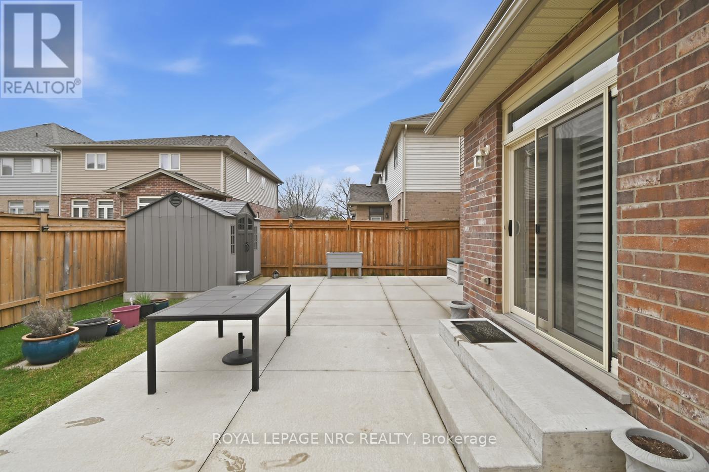 












633 WINSTON ROAD

,
Grimsby (Grimsby Beach),




Ontario
L3M0H4

