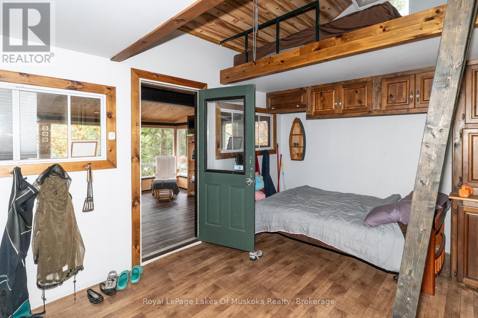 












1 - 1060 SKELETON LAKE 3 ROAD

,
Muskoka Lakes (Watt),




Ontario
P0B1M0

