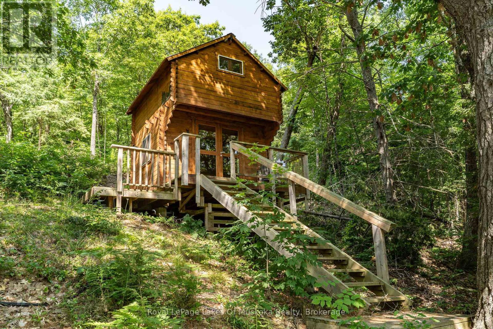 












1 - 1060 SKELETON LAKE 3 ROAD

,
Muskoka Lakes (Watt),




Ontario
P0B1M0

