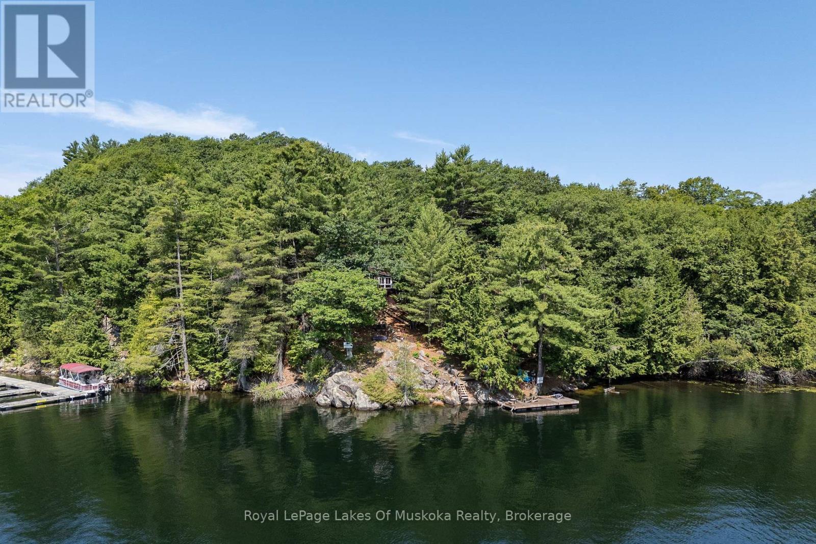 












1 - 1060 SKELETON LAKE 3 ROAD

,
Muskoka Lakes (Watt),




Ontario
P0B1M0

