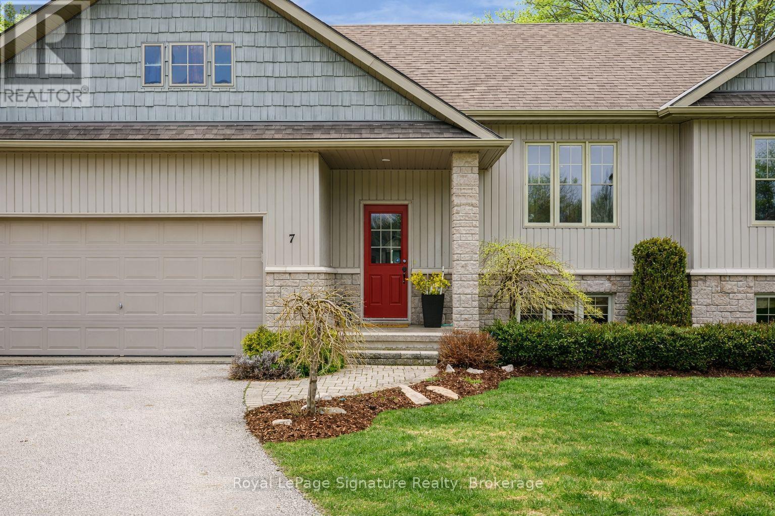 












7 GRACE AVENUE

,
Meaford,




Ontario
N4L1E7

