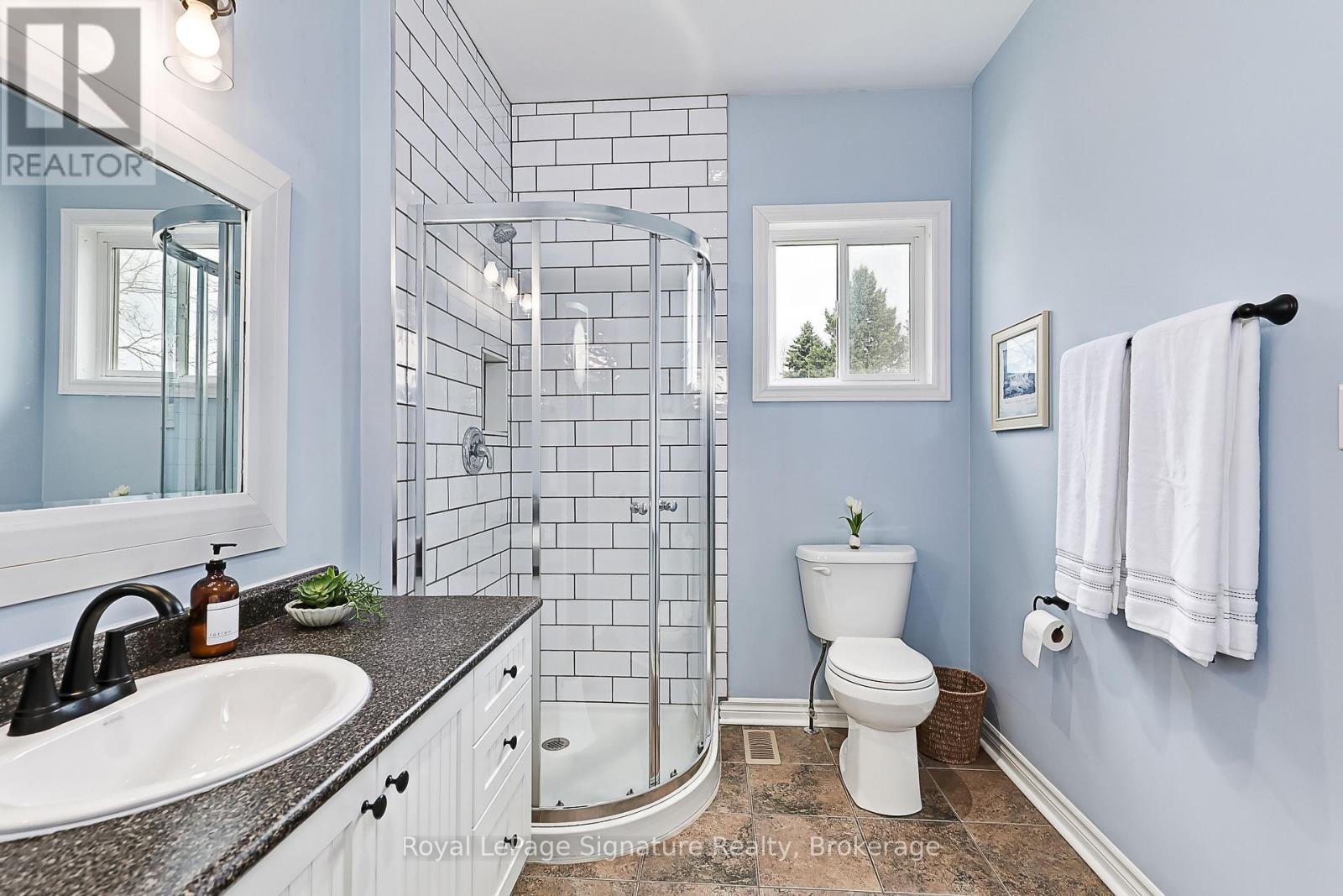 












7 GRACE AVENUE

,
Meaford,




Ontario
N4L1E7

