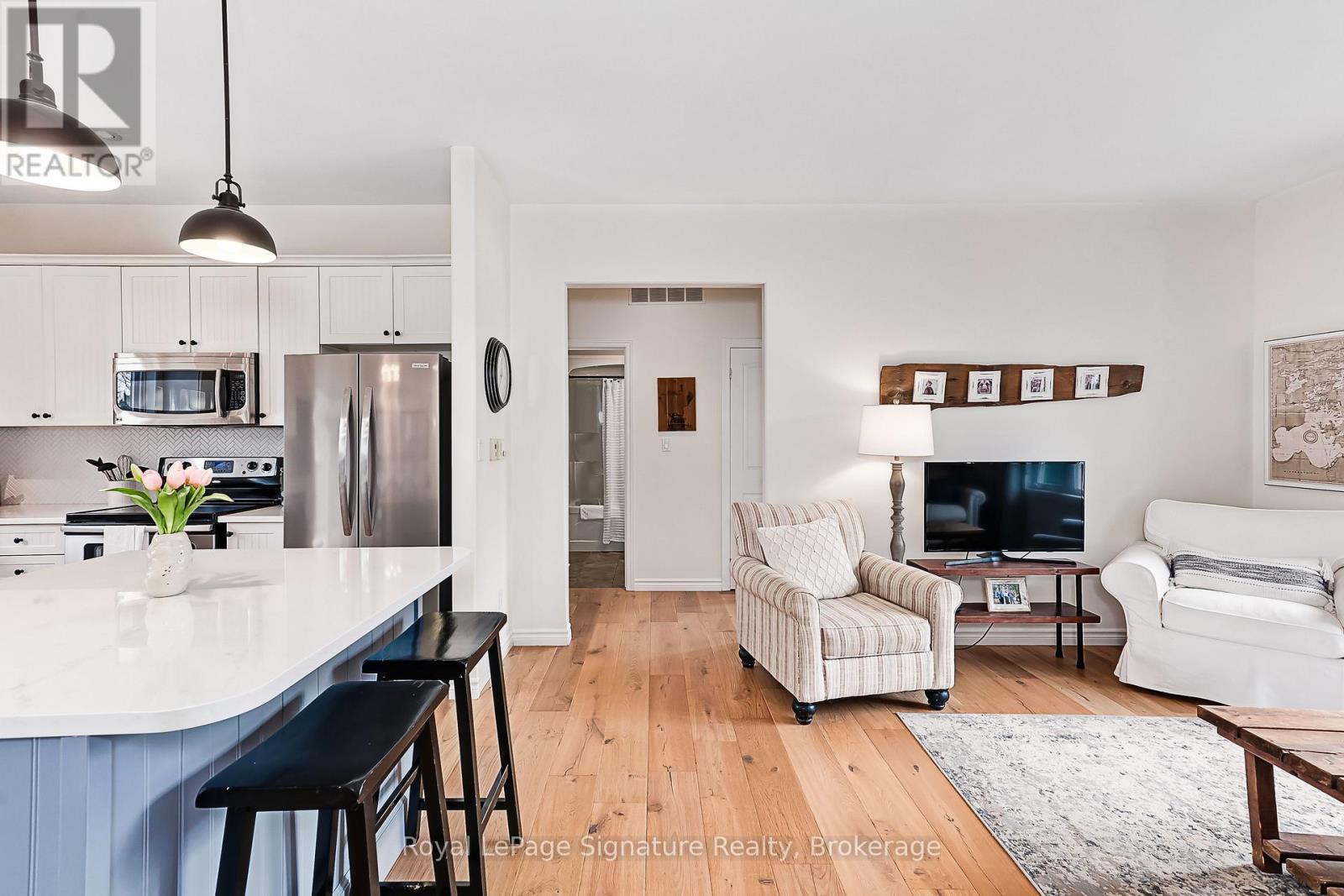 












7 GRACE AVENUE

,
Meaford,




Ontario
N4L1E7

