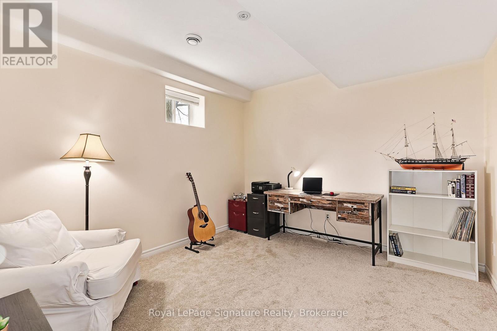 












7 GRACE AVENUE

,
Meaford,




Ontario
N4L1E7

