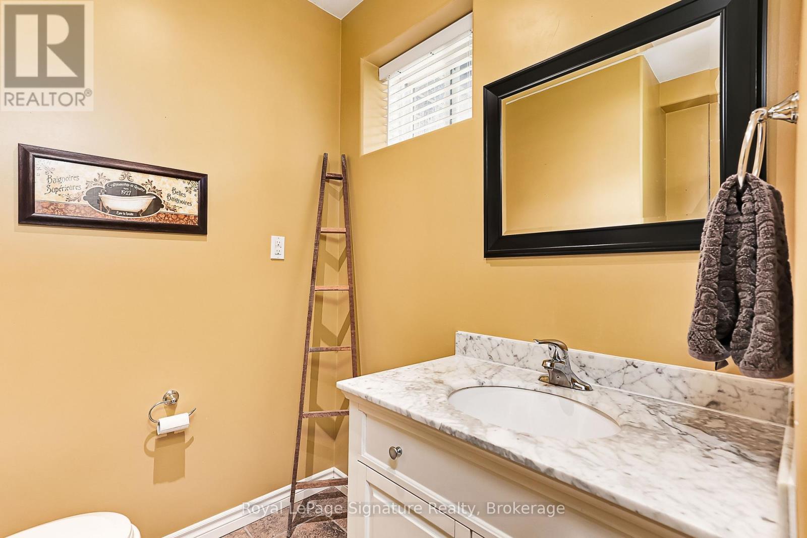 












7 GRACE AVENUE

,
Meaford,




Ontario
N4L1E7

