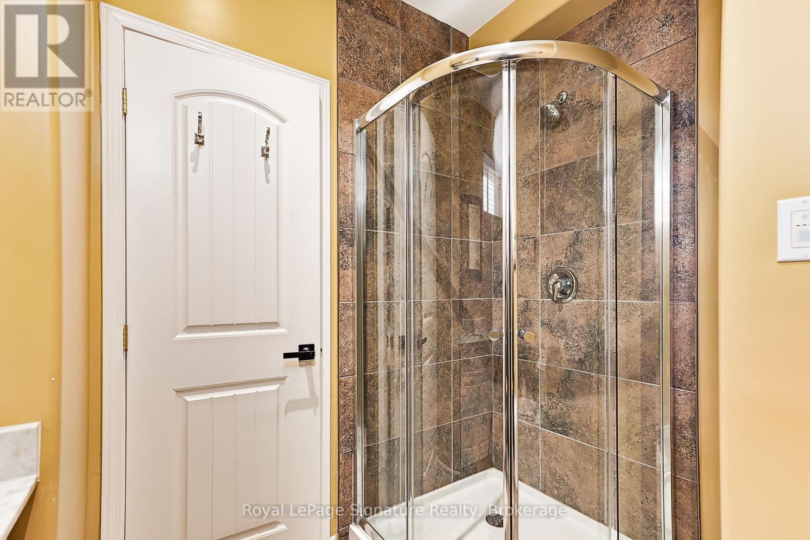 












7 GRACE AVENUE

,
Meaford,




Ontario
N4L1E7

