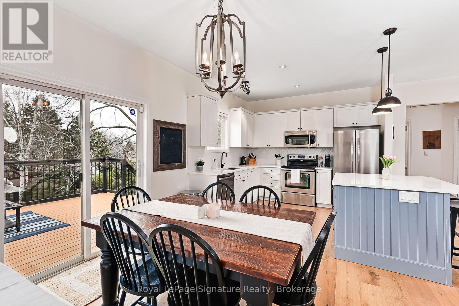 












7 GRACE AVENUE

,
Meaford,




Ontario
N4L1E7

