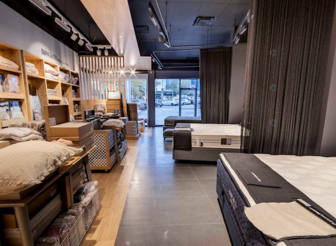 









8780


Boul. St-Laurent

, 1Z,
Montréal (Ahuntsic-Cartierville),




QC
H2N1M4

