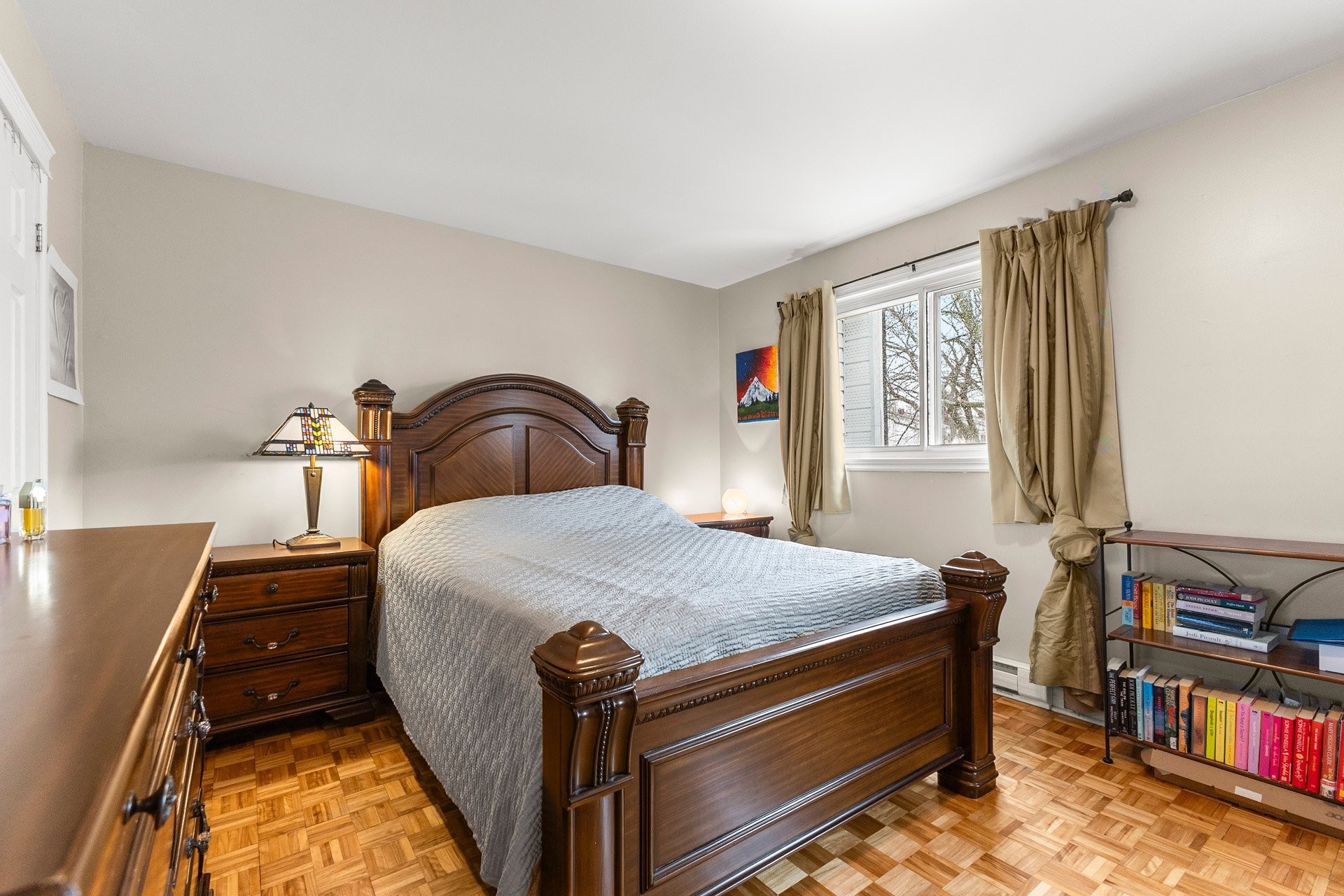 









4596Z


Rue Lake

,
Dollard-des-Ormeaux,




QC
H9G1G8

