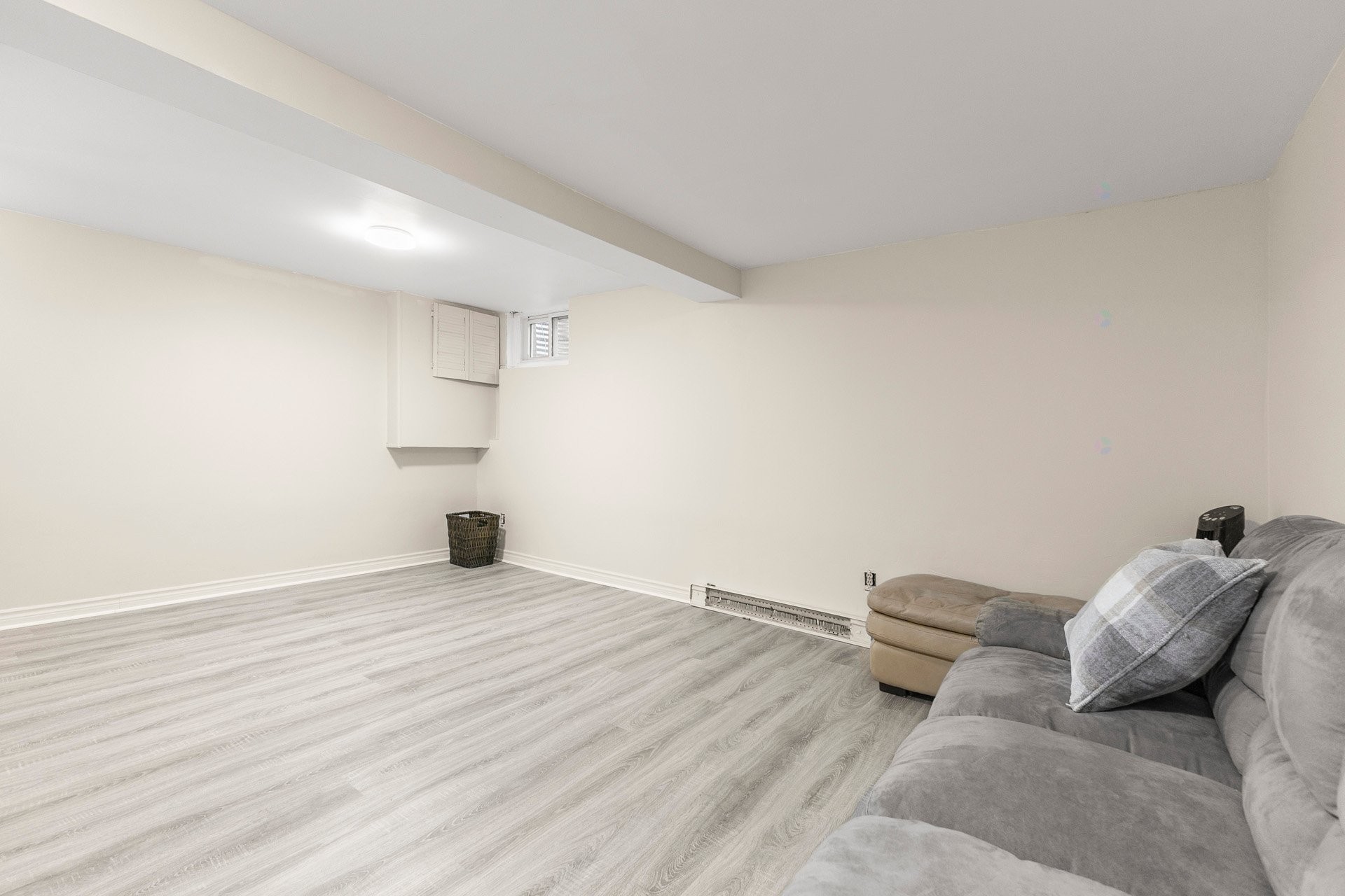 









4596Z


Rue Lake

,
Dollard-des-Ormeaux,




QC
H9G1G8

