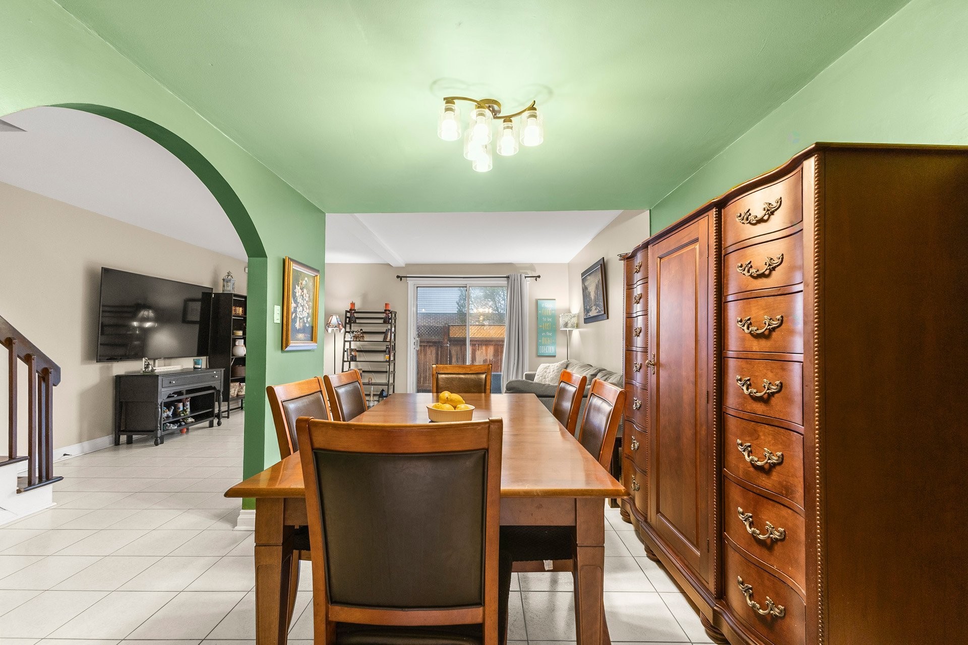 









4596Z


Rue Lake

,
Dollard-des-Ormeaux,




QC
H9G1G8

