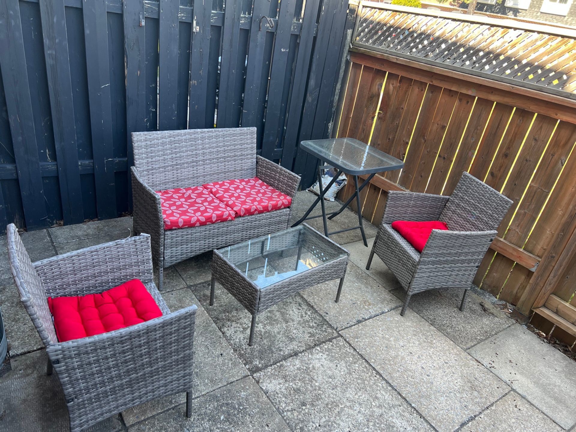 









4596Z


Rue Lake

,
Dollard-des-Ormeaux,




QC
H9G1G8

