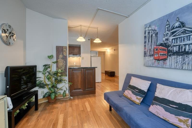 









1055


Rue St-Mathieu

, 241,
Montréal (Ville-Marie),




QC
H3H2S3

