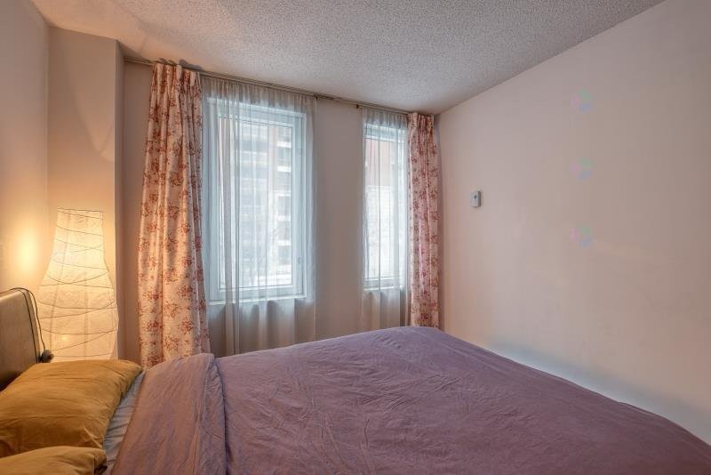 









1055


Rue St-Mathieu

, 241,
Montréal (Ville-Marie),




QC
H3H2S3

