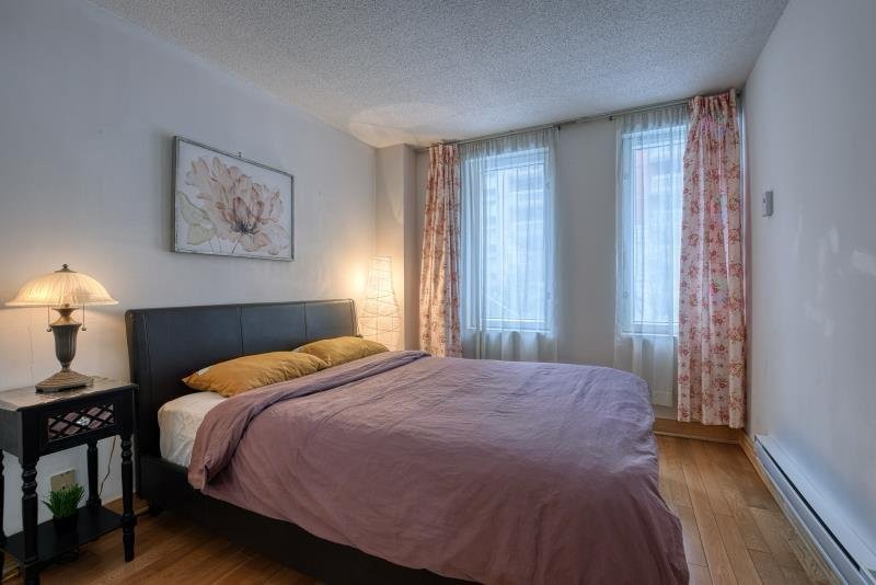 









1055


Rue St-Mathieu

, 241,
Montréal (Ville-Marie),




QC
H3H2S3

