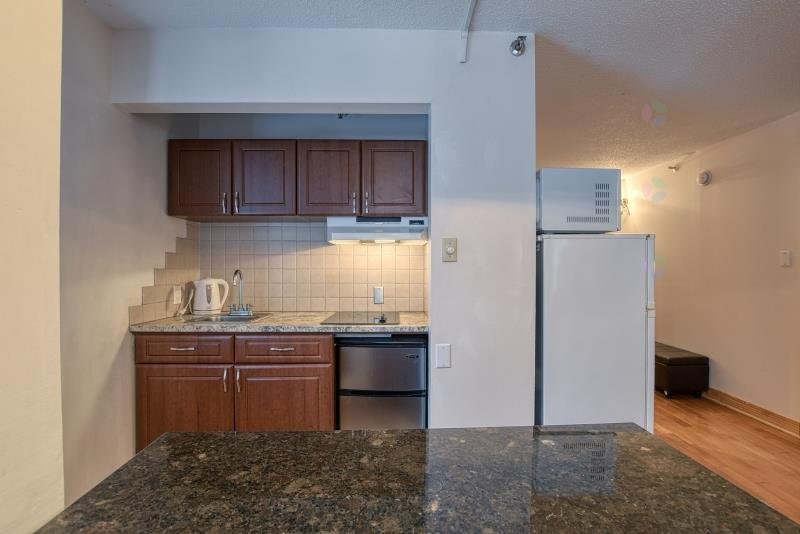 









1055


Rue St-Mathieu

, 241,
Montréal (Ville-Marie),




QC
H3H2S3

