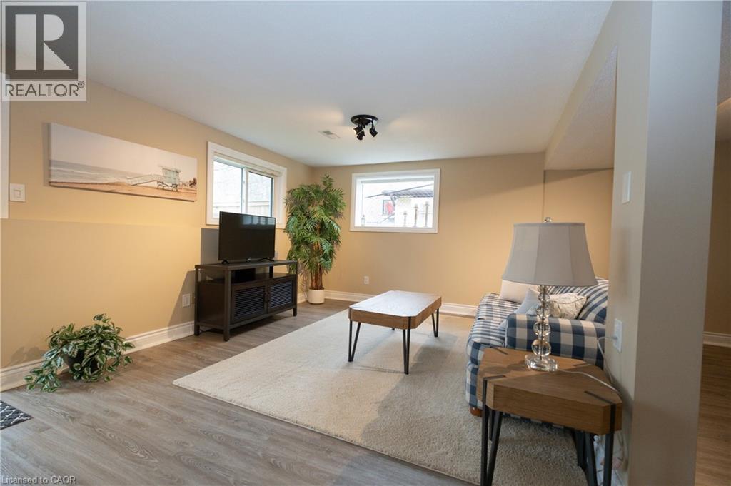 












LOWER-442 WOODS Lane

,
Cambridge,




Ontario
N3H5J4

