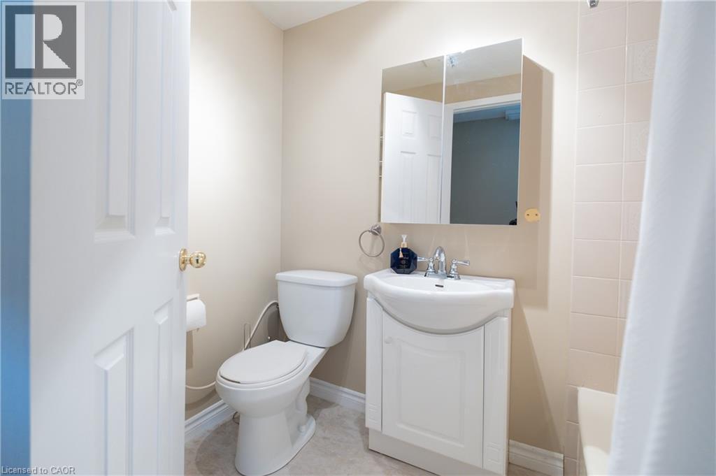 












LOWER-442 WOODS Lane

,
Cambridge,




Ontario
N3H5J4

