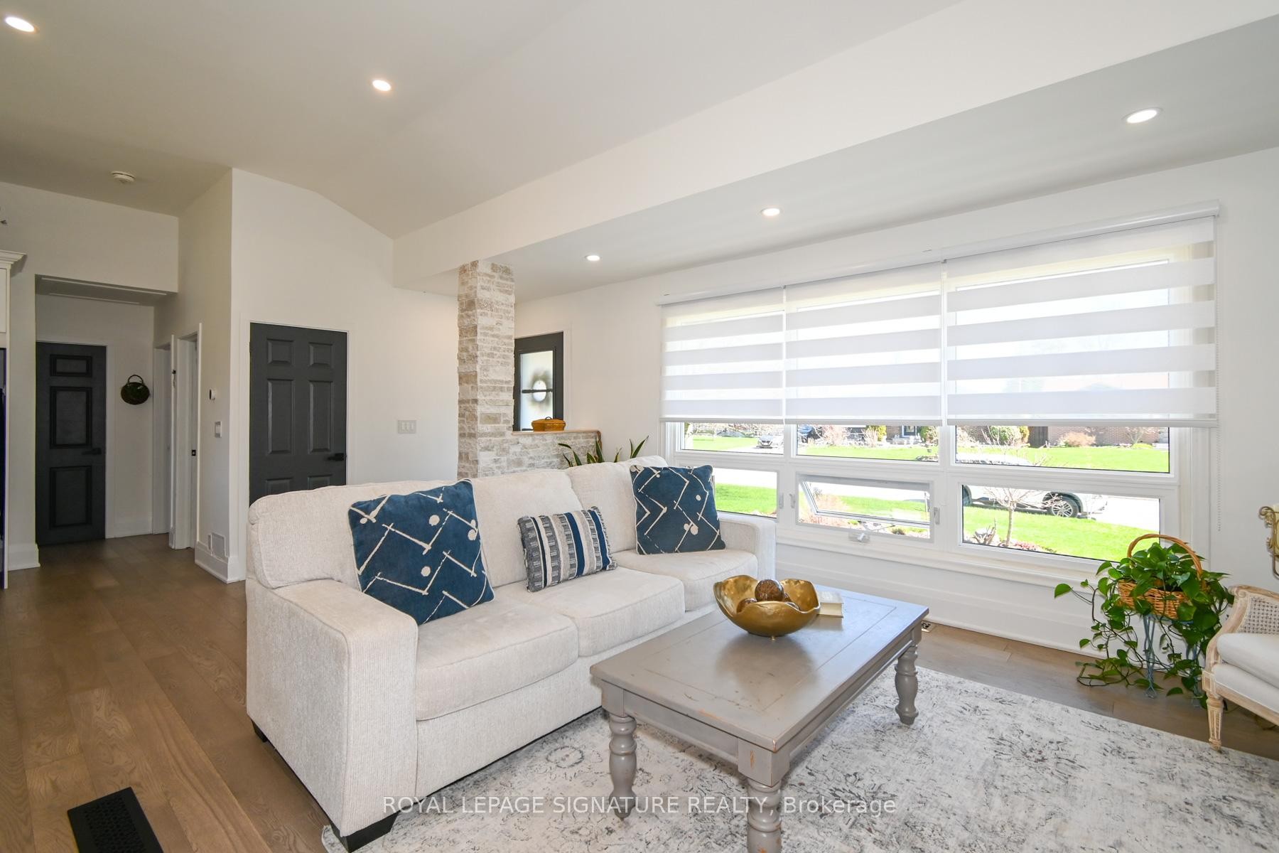 









522


Rosmere

Street,
Oshawa,




ON
L1J 5H6

