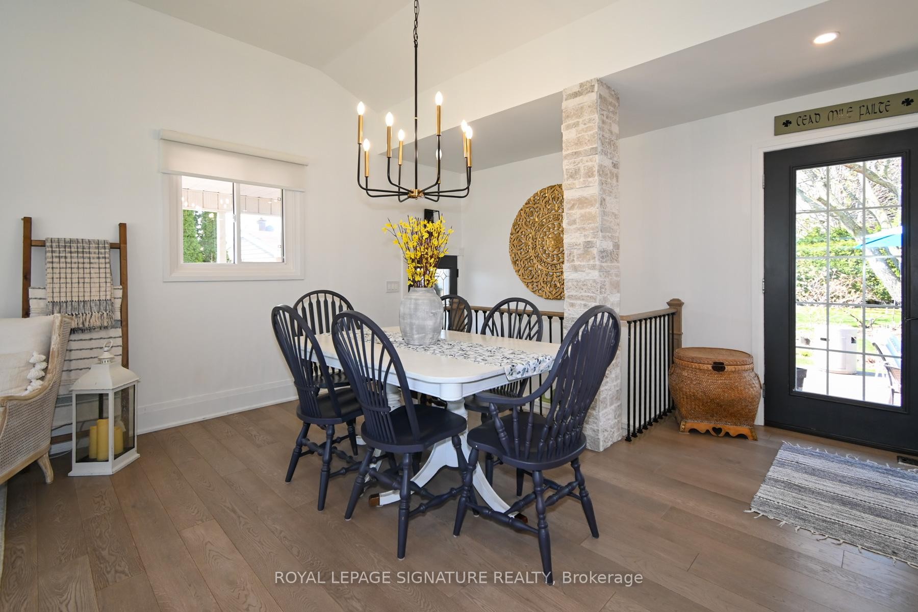 









522


Rosmere

Street,
Oshawa,




ON
L1J 5H6

