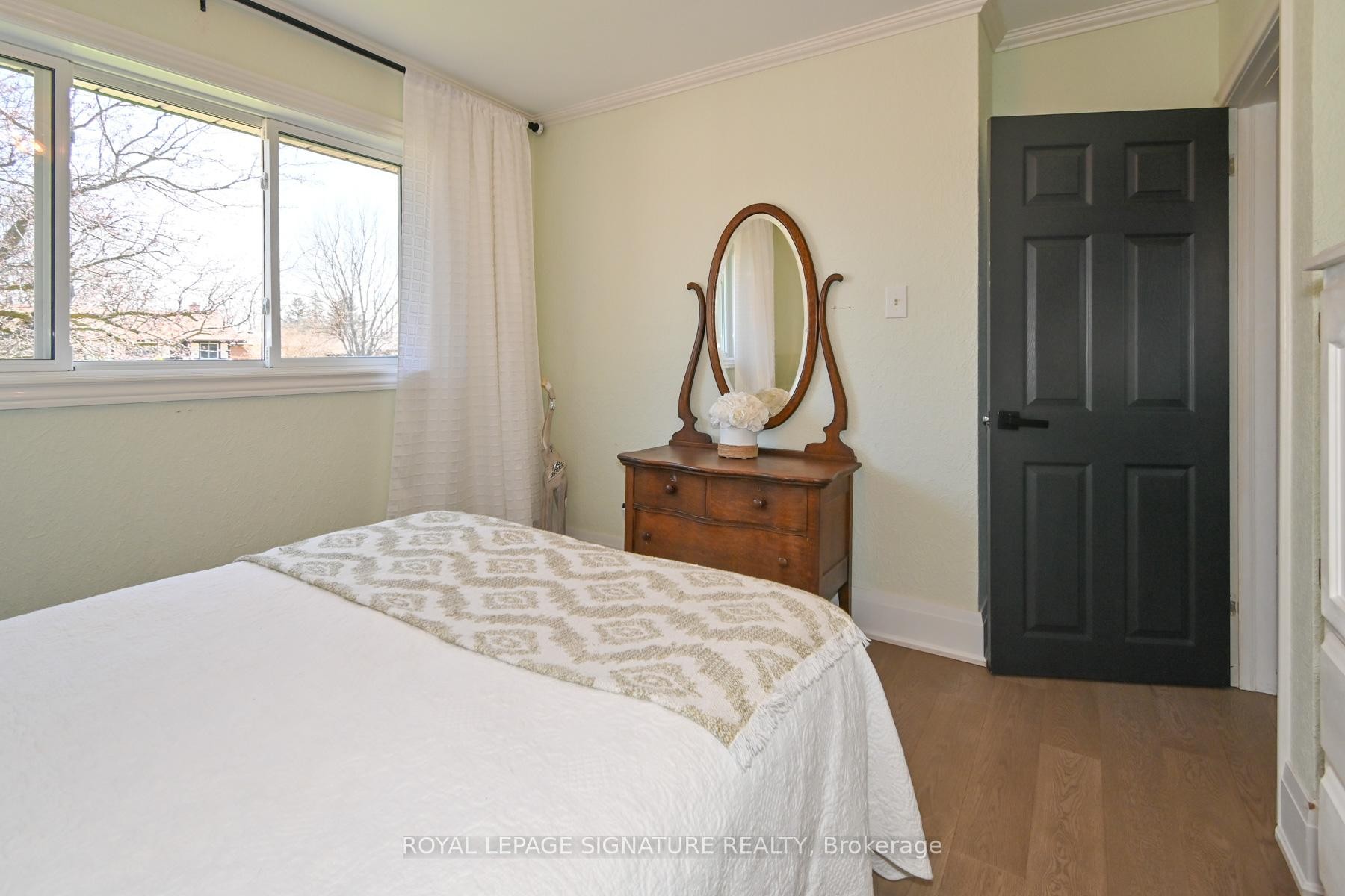 









522


Rosmere

Street,
Oshawa,




ON
L1J 5H6

