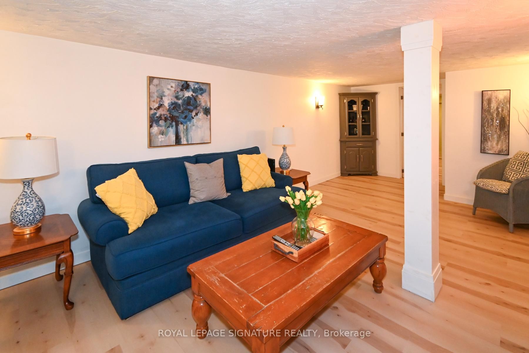









522


Rosmere

Street,
Oshawa,




ON
L1J 5H6

