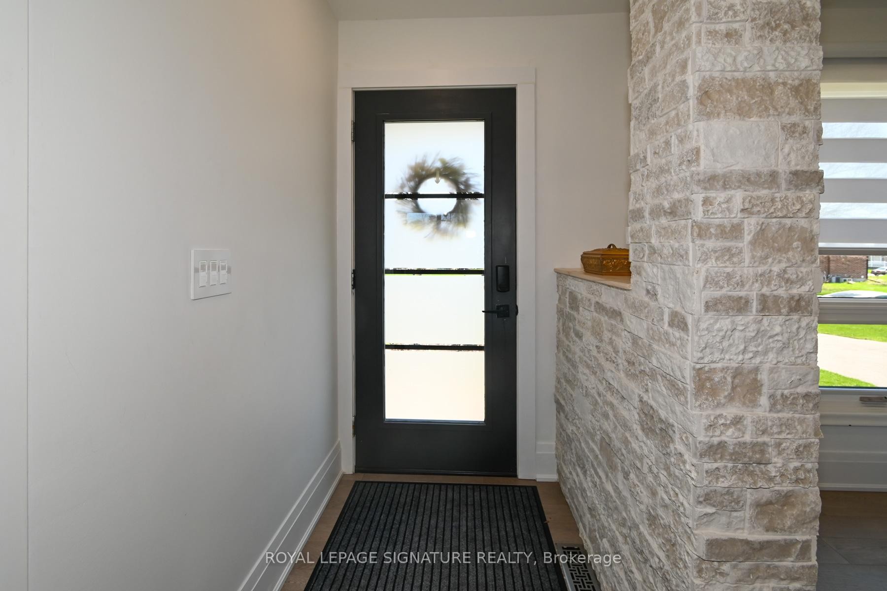 









522


Rosmere

Street,
Oshawa,




ON
L1J 5H6


