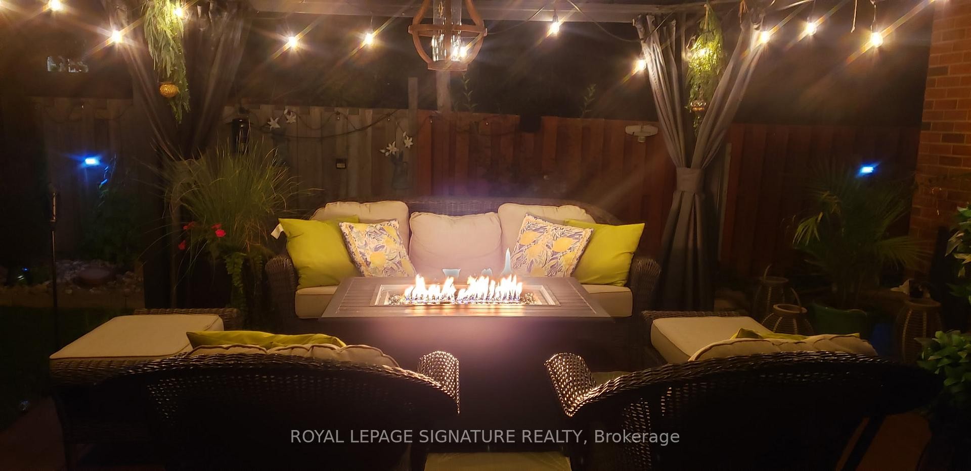 









522


Rosmere

Street,
Oshawa,




ON
L1J 5H6

