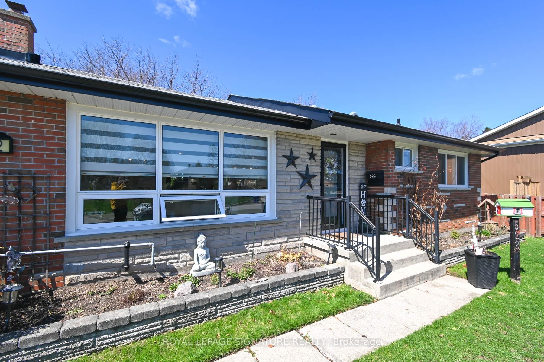 









522


Rosmere

Street,
Oshawa,




ON
L1J 5H6

