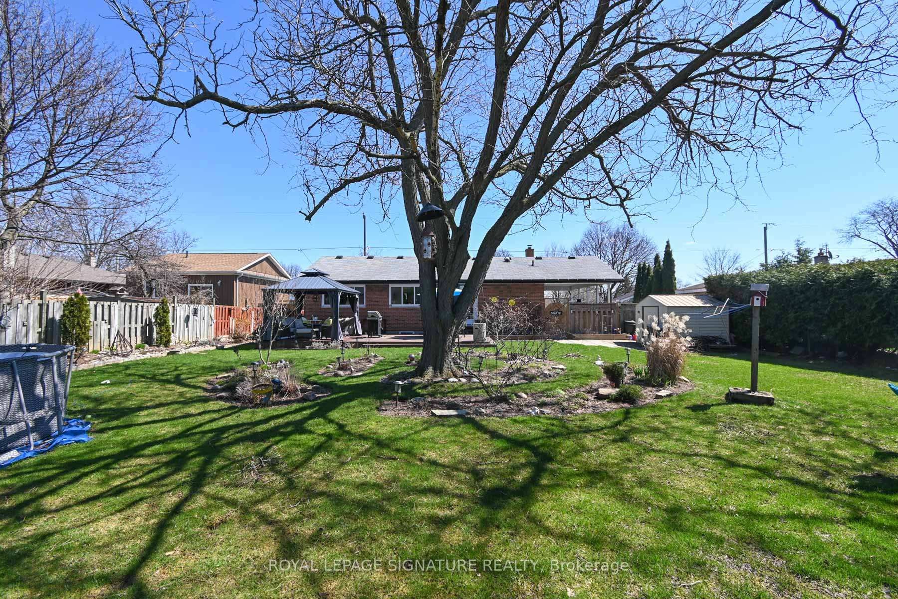 









522


Rosmere

Street,
Oshawa,




ON
L1J 5H6

