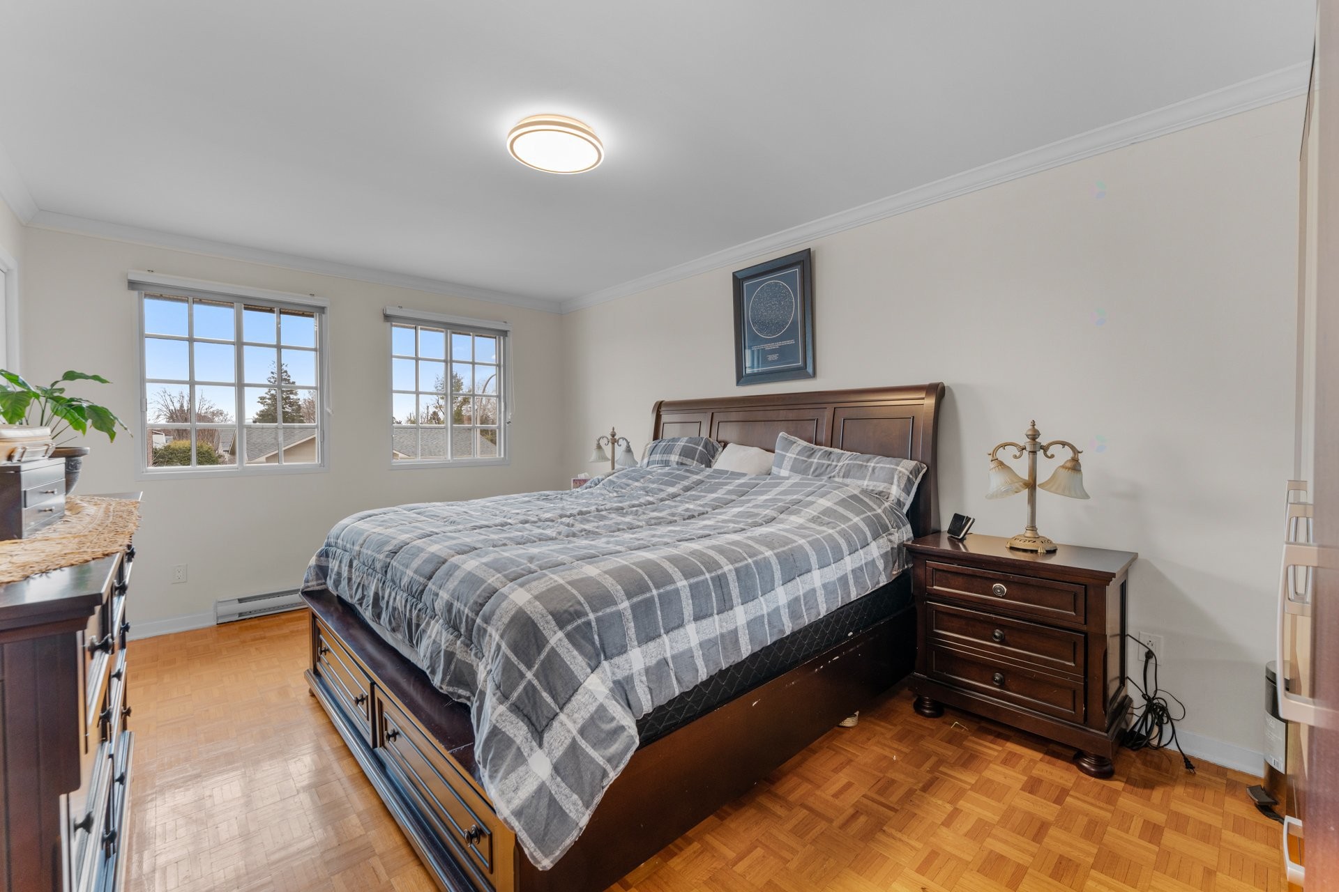 









225


Rue de Montreux

,
Laval (Vimont),




QC
H7K2W1

