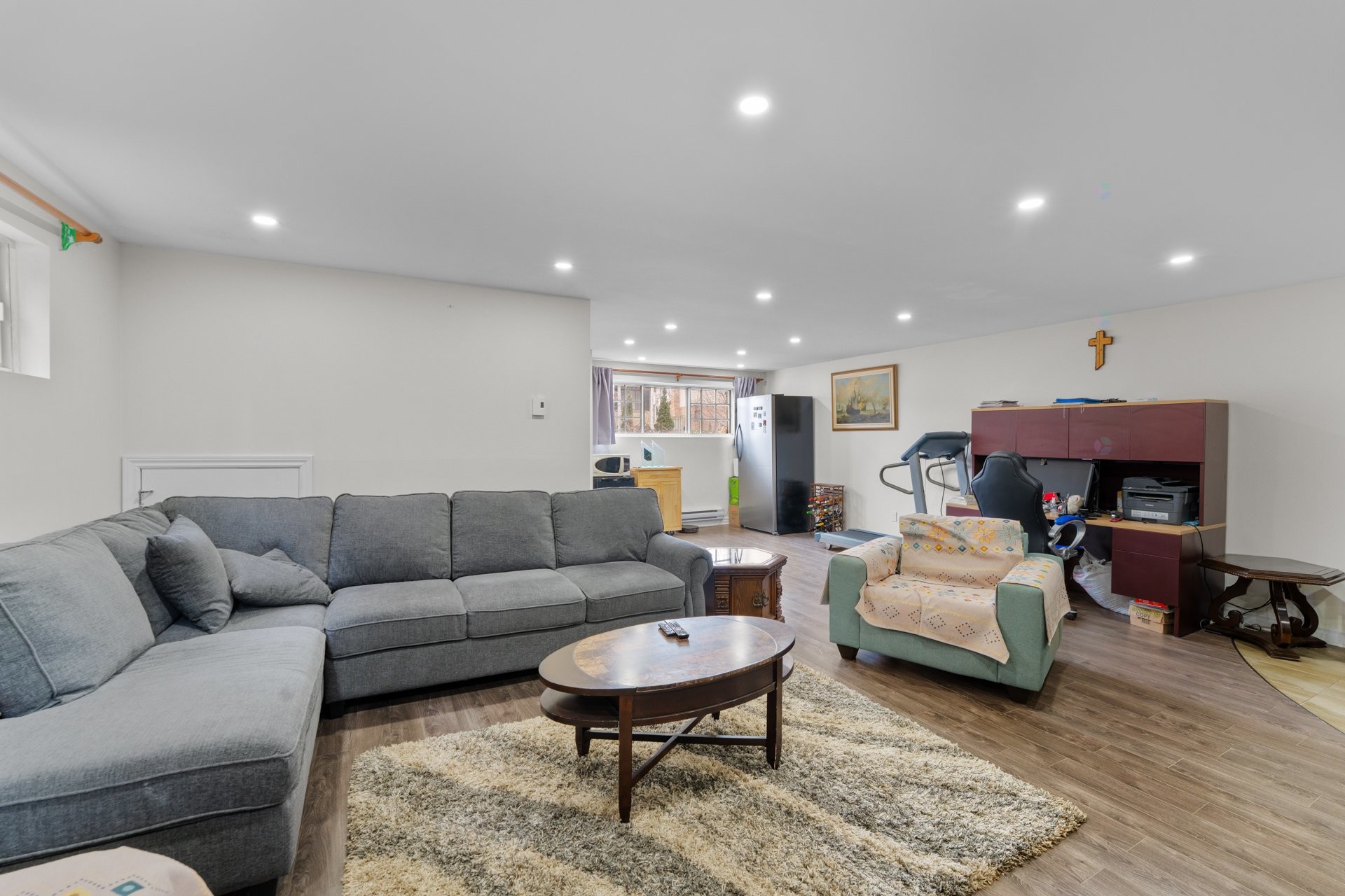 









225


Rue de Montreux

,
Laval (Vimont),




QC
H7K2W1


