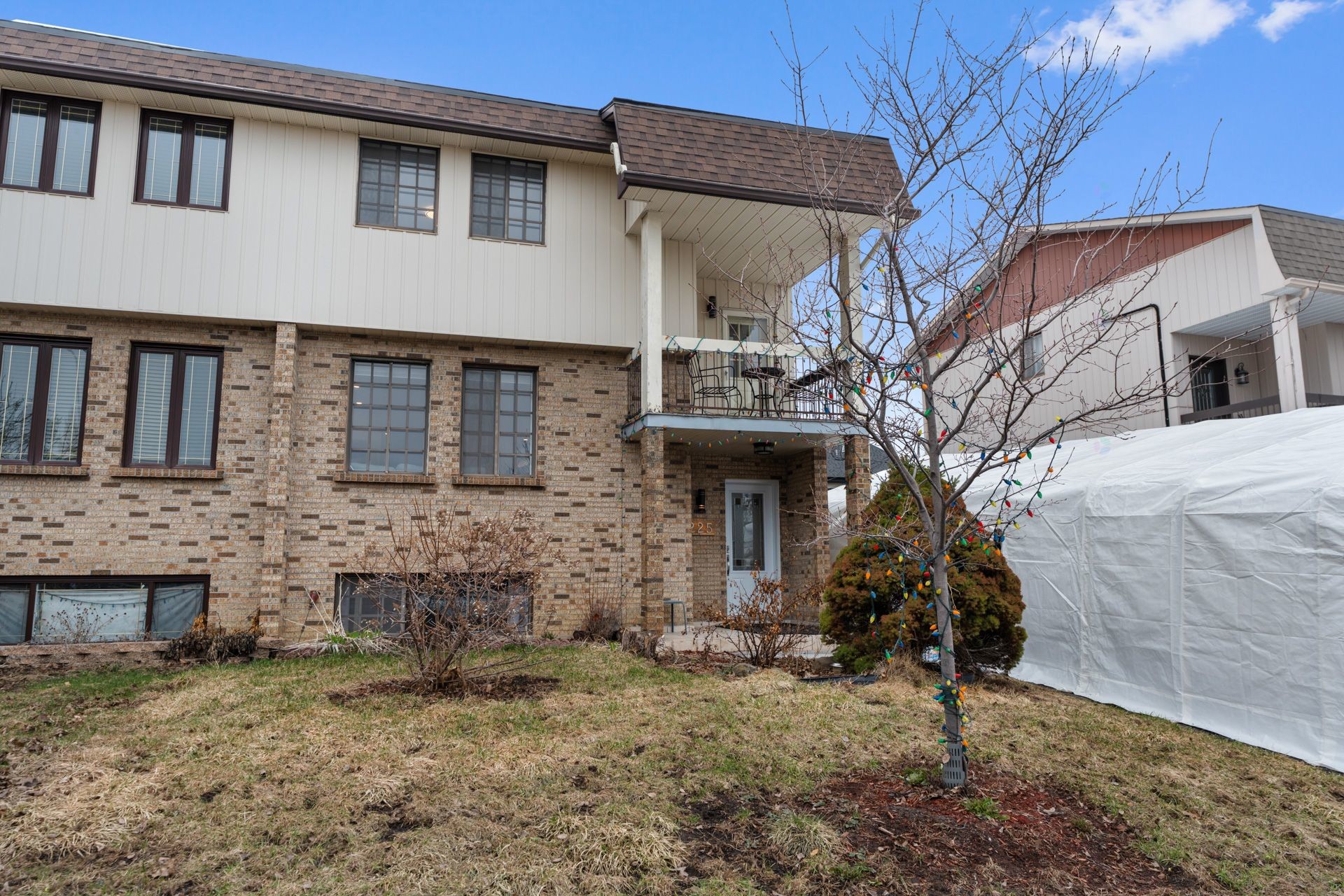 









225


Rue de Montreux

,
Laval (Vimont),




QC
H7K2W1

