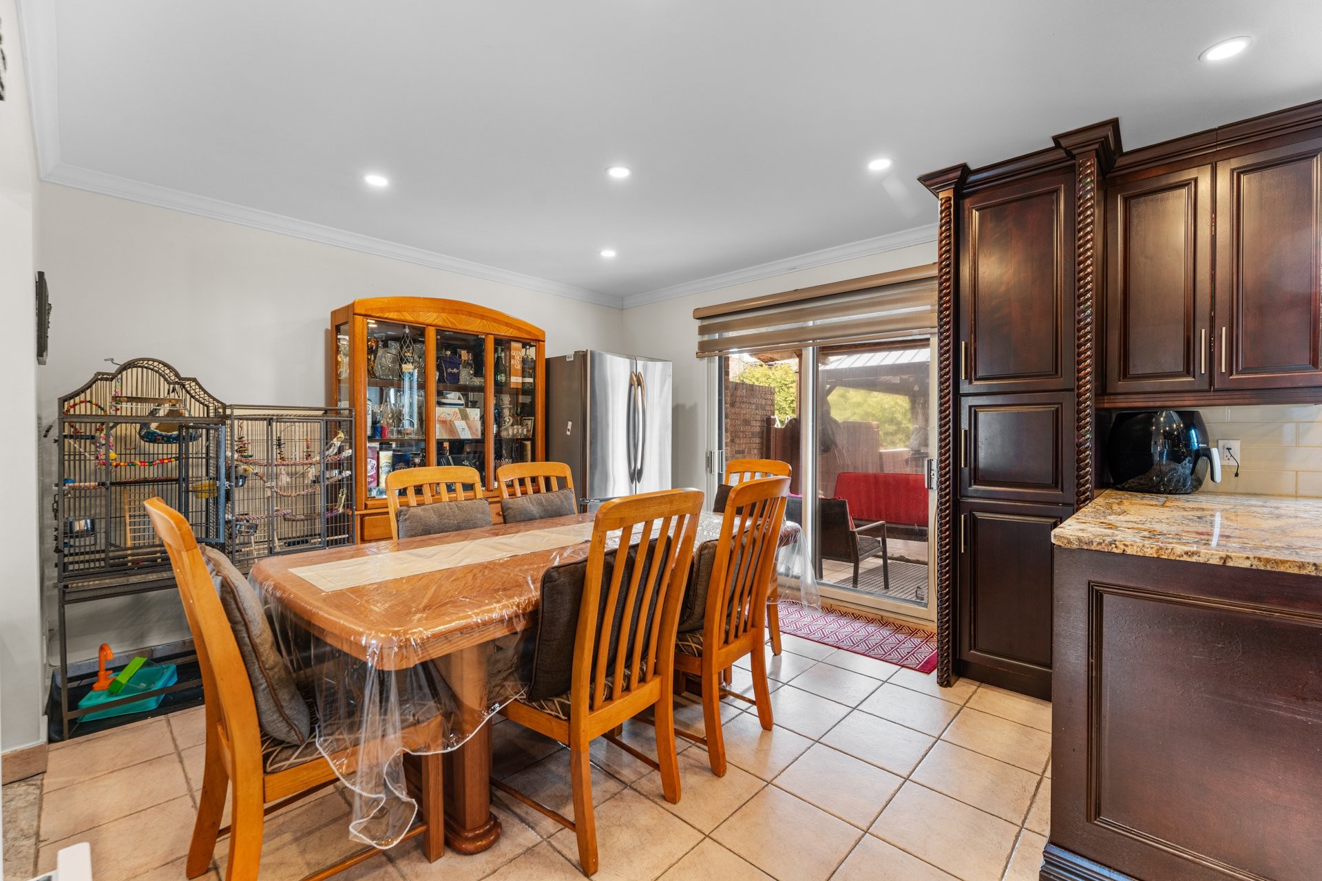 









225


Rue de Montreux

,
Laval (Vimont),




QC
H7K2W1

