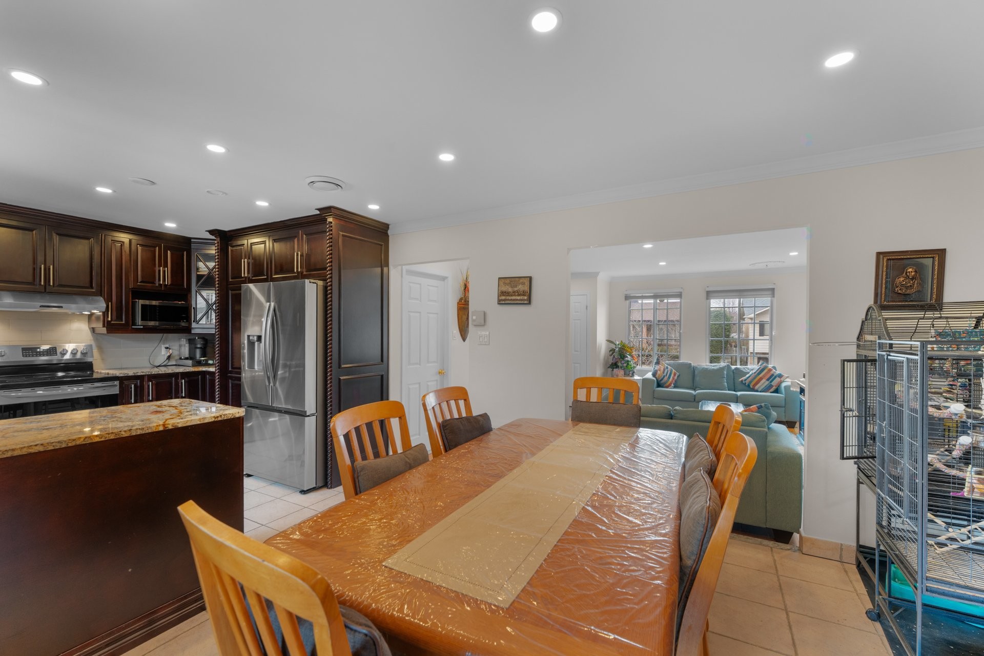 









225


Rue de Montreux

,
Laval (Vimont),




QC
H7K2W1

