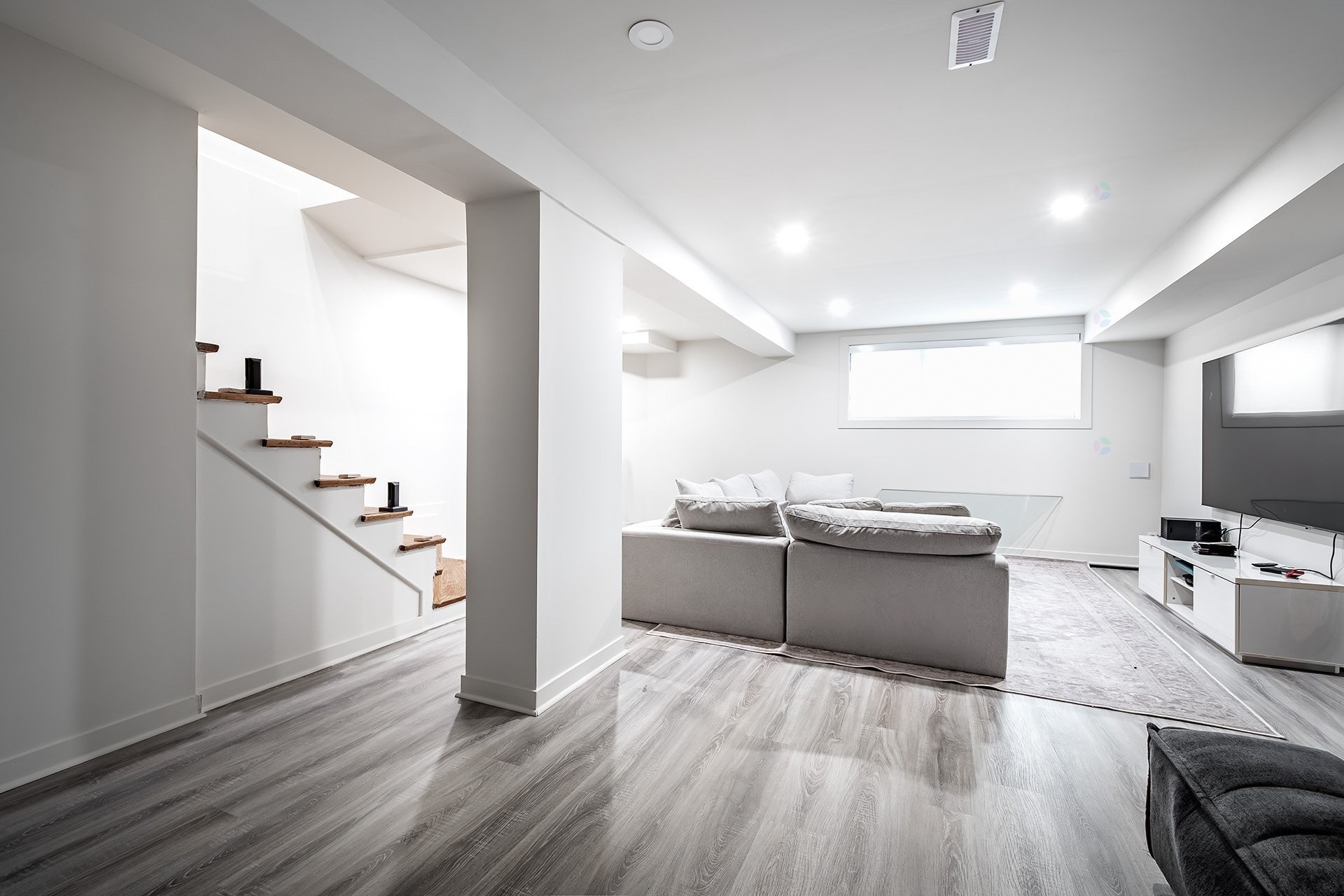 









5758


Av. Wolseley

,
Côte-Saint-Luc,




QC
H4W2L7

