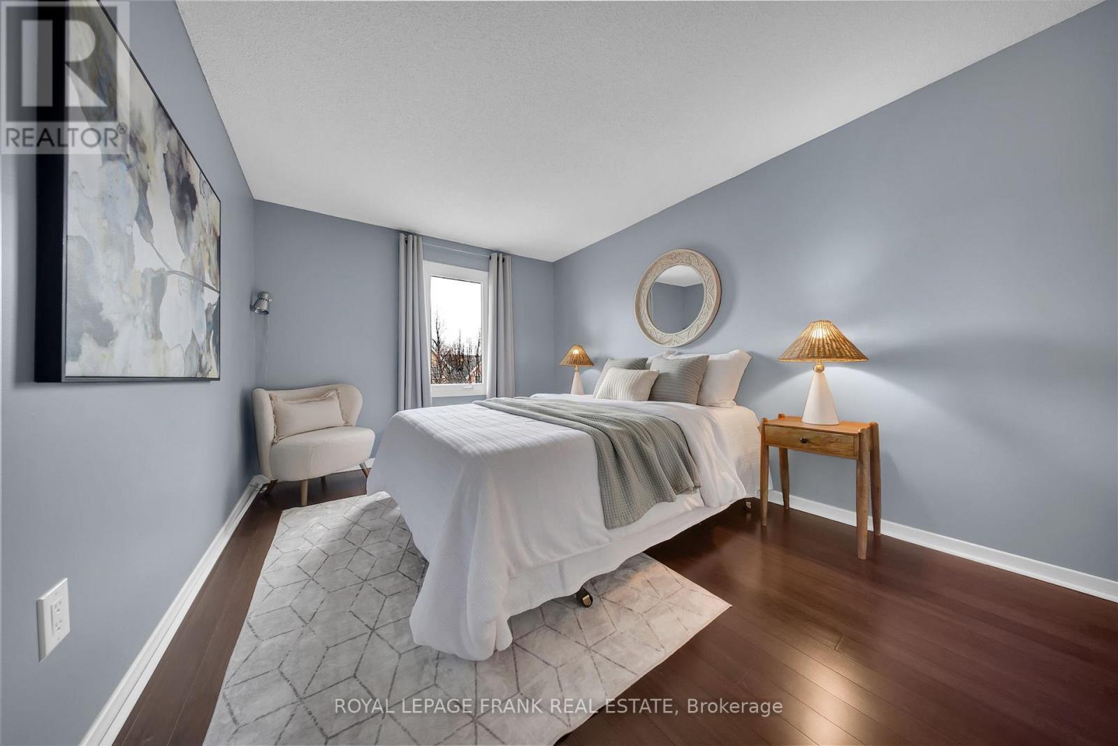 












76 CORNWALL DRIVE

,
Ajax (Central),




Ontario
L1T3E9

