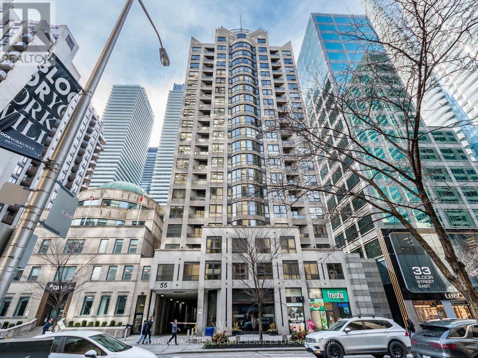 












802 - 55 BLOOR STREET E

,
Toronto,




Ontario
M4W3W6

