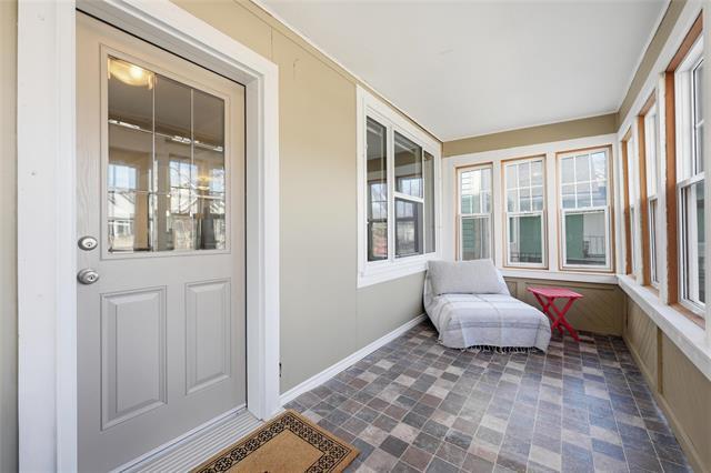 









696


Mulvey

AVE,
Winnipeg,




MB
R3M 1H6

