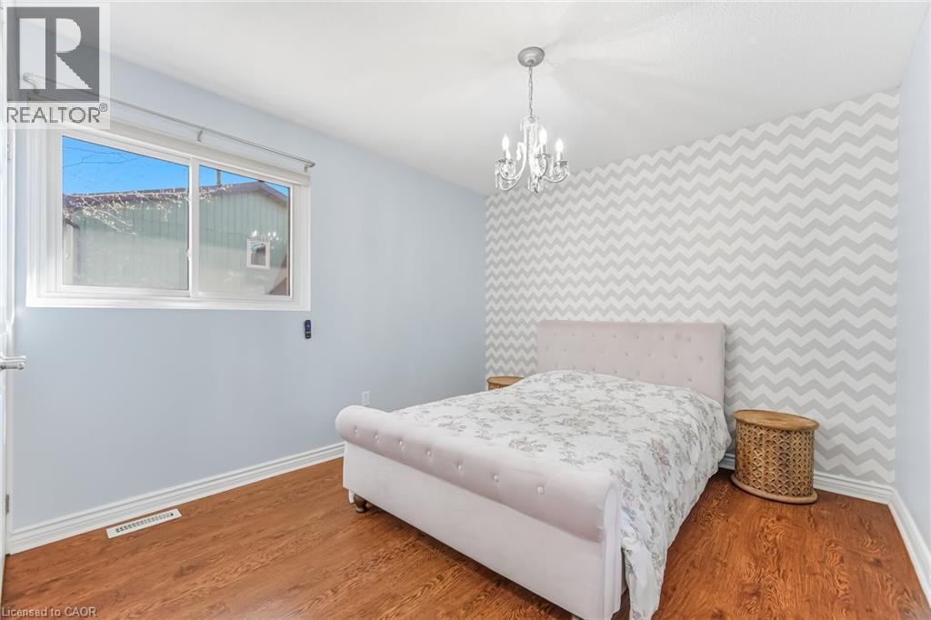 












34 LORRAINE Crescent

,
Brampton,




Ontario
L6S2R7

