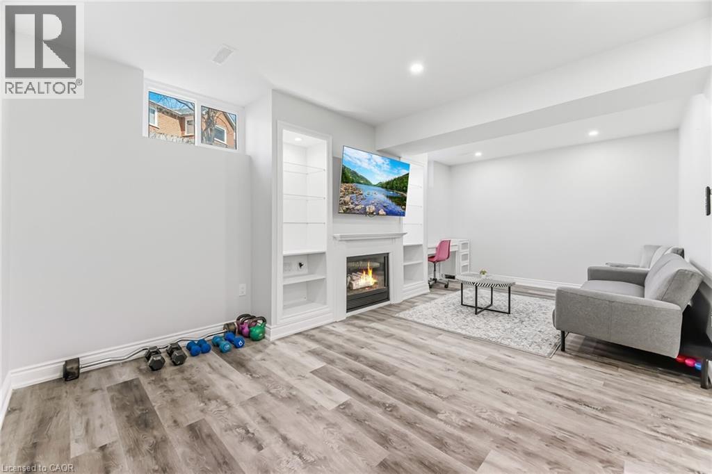 












34 LORRAINE Crescent

,
Brampton,




Ontario
L6S2R7

