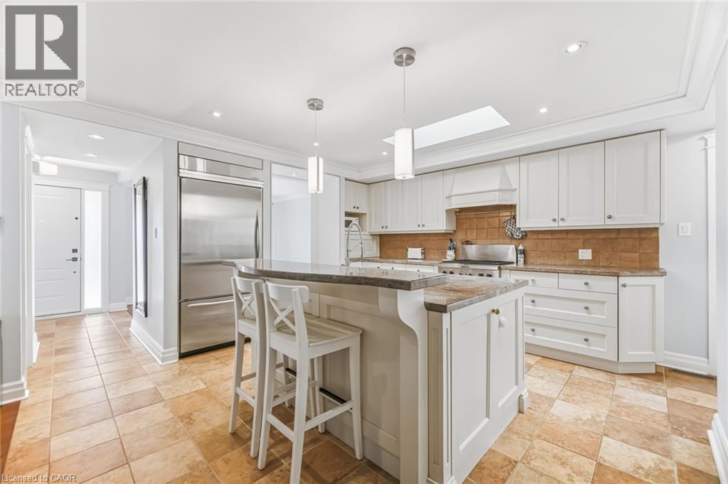 












34 LORRAINE Crescent

,
Brampton,




Ontario
L6S2R7

