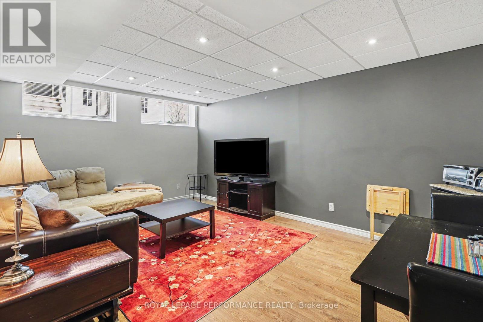 












717 MAGNOLIA STREET

,
Ottawa,




Ontario
K4A0Z2

