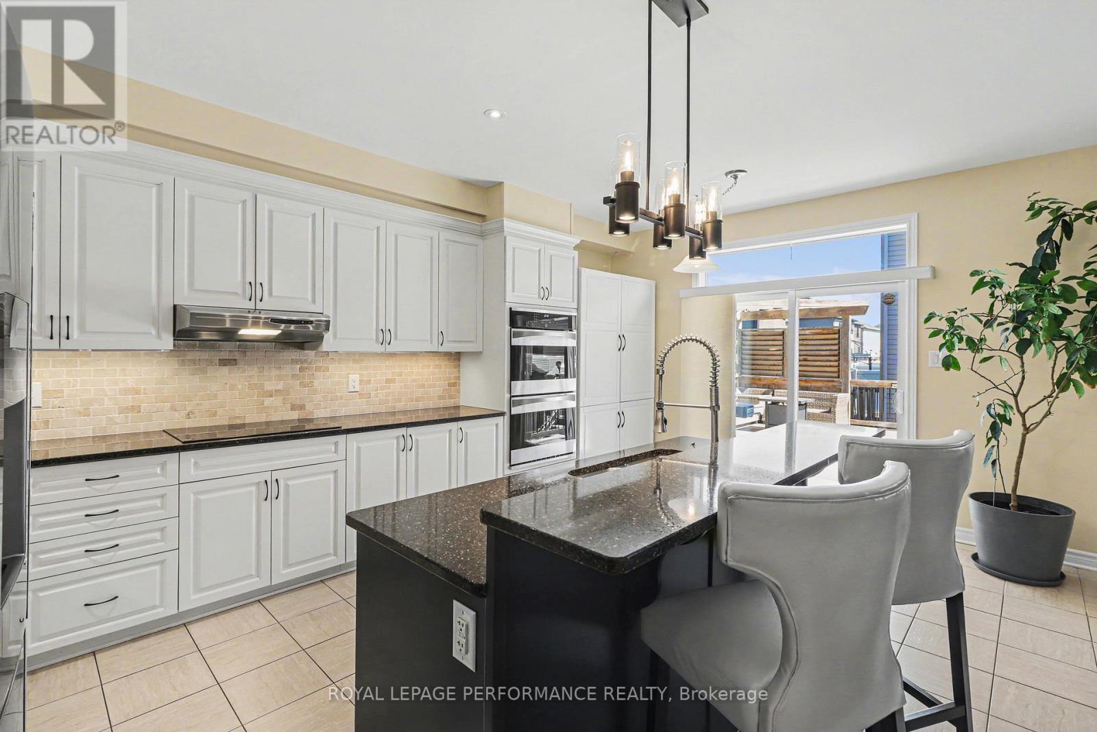 












717 MAGNOLIA STREET

,
Ottawa,




Ontario
K4A0Z2

